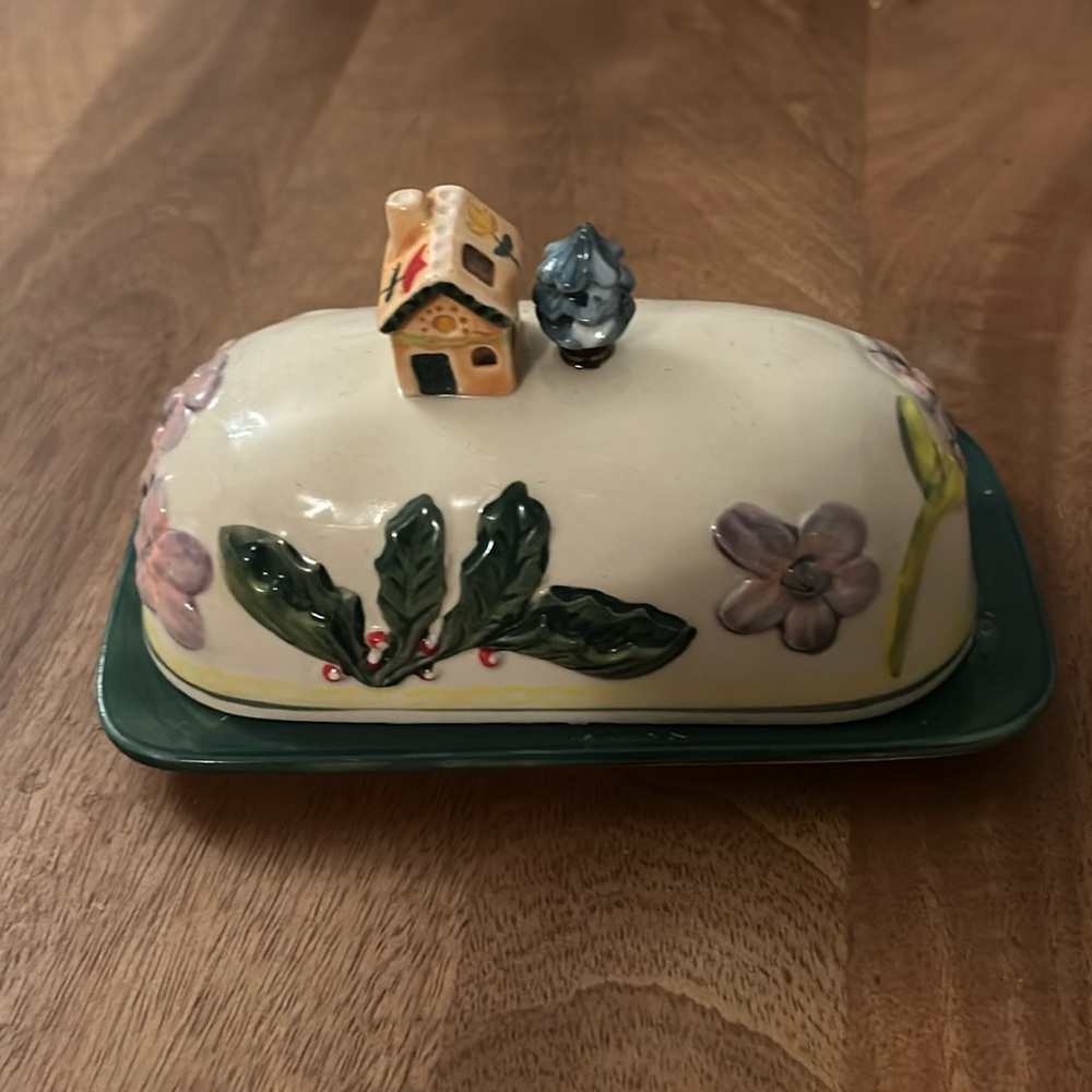 Butter dish